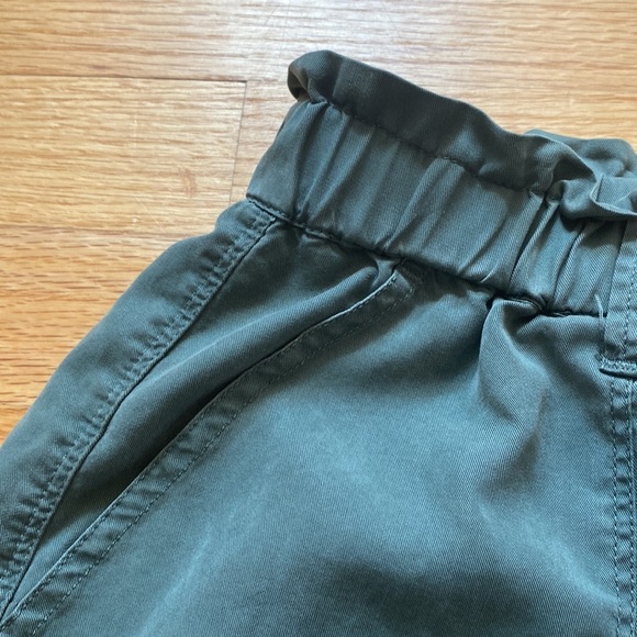 Aerie Lyocell Army Green Pull On Shorts 3.5 Inch Inseam - Picture 3 of 7